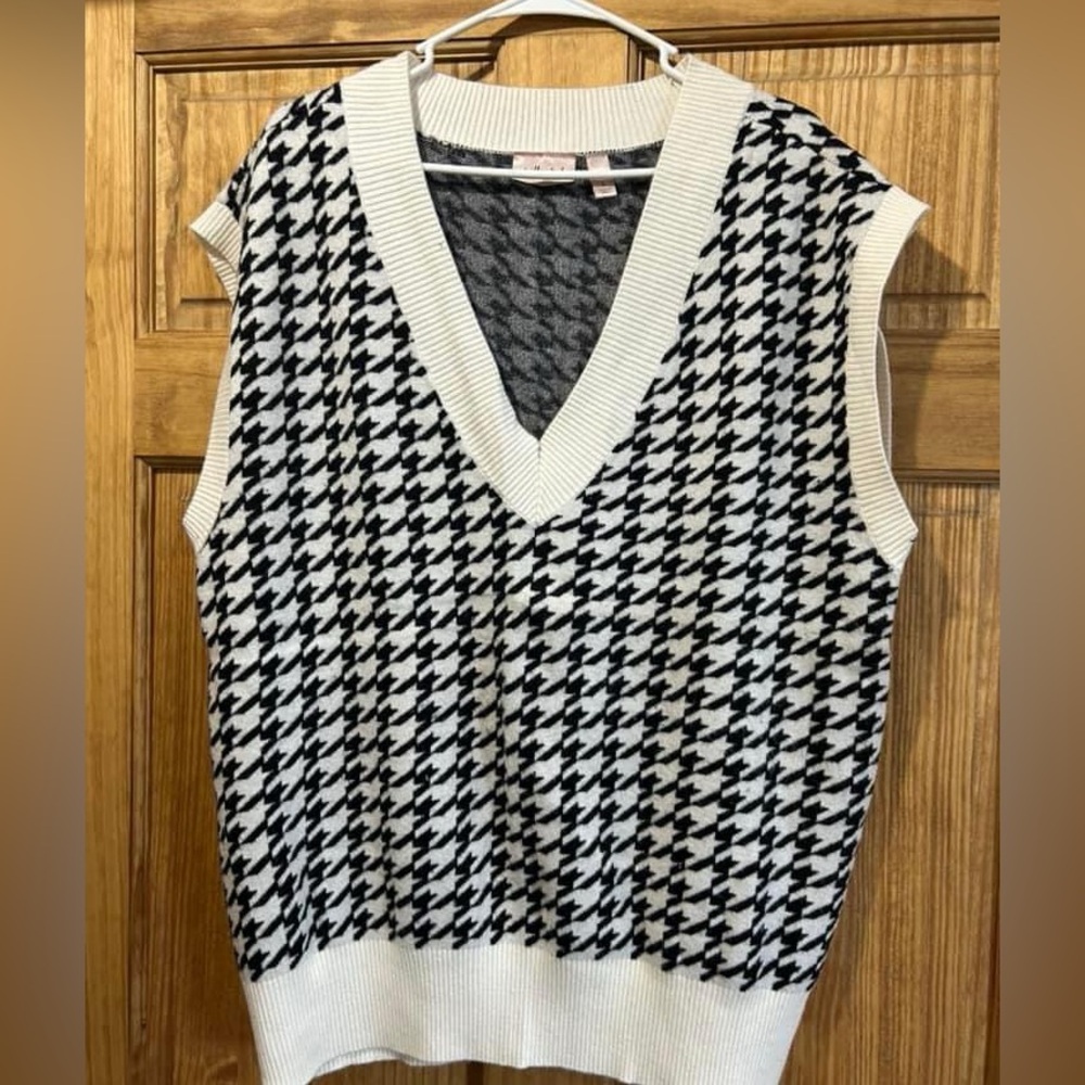 Black and White Houndstooth Sweater Vest